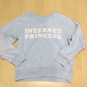 Im selling it 7$CA and 5$US